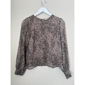 Evereve Blouse Size XS Long Sleeve Chiffon Animal Print Office Career